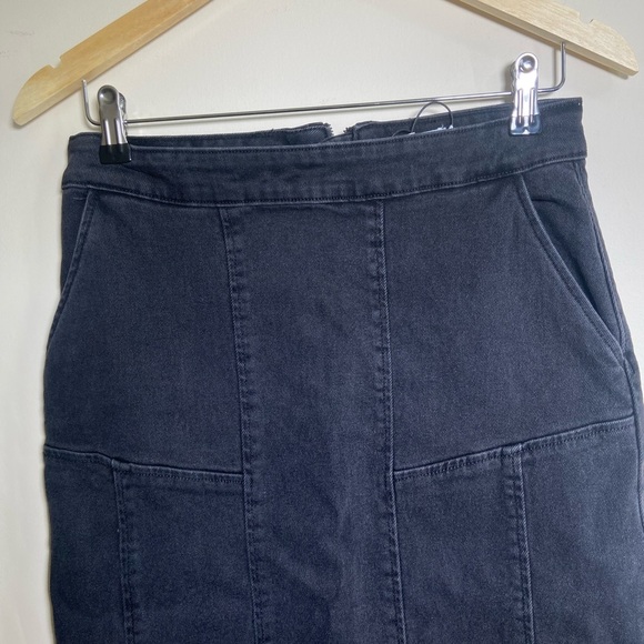 NWT Black Denim Skirt by
NWT) MSCH Size M Seamed Design, Back Zipper Classy - Picture 7 of 10